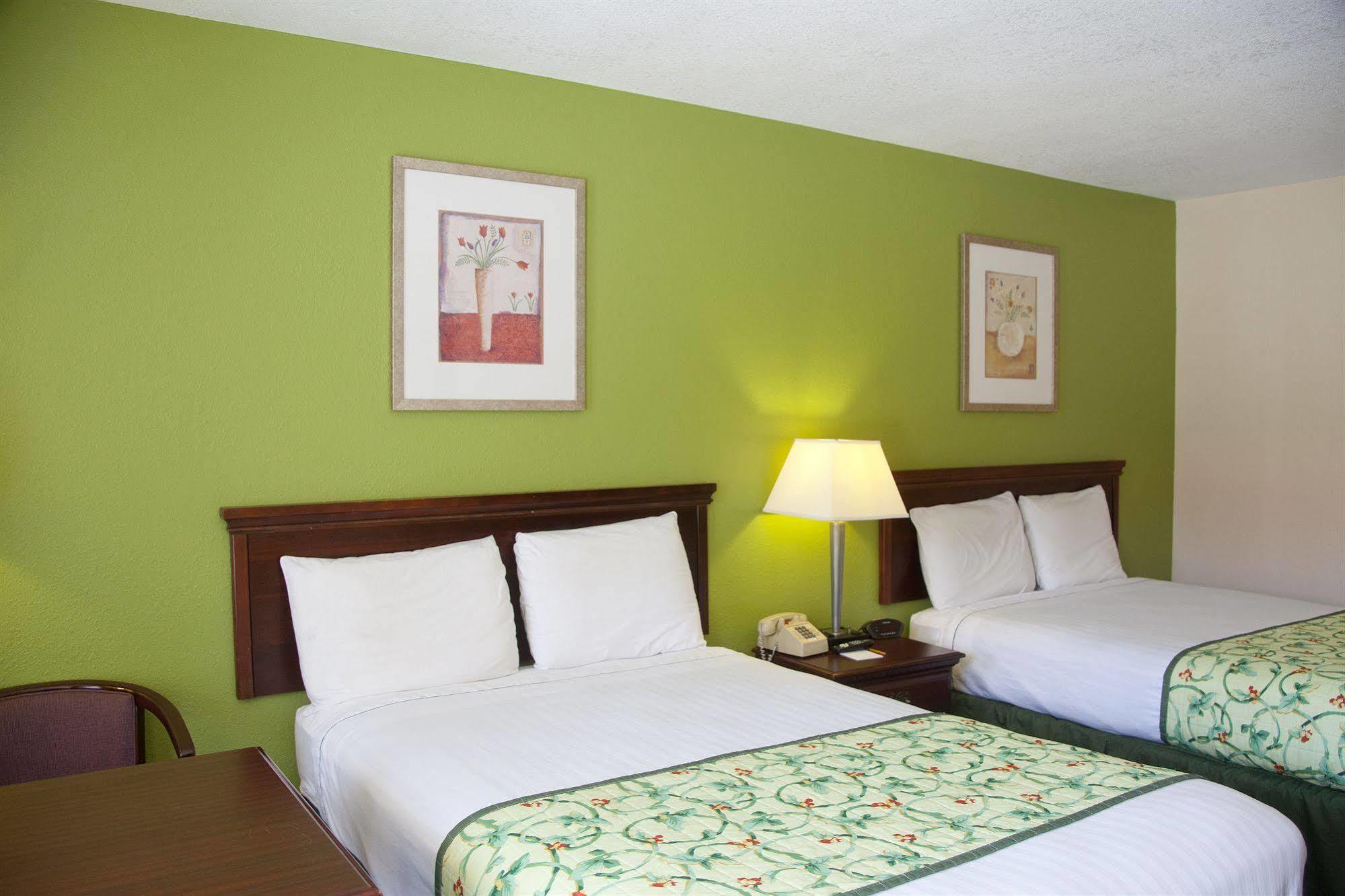 Days Inn By Wyndham Defuniak Springs Exteriér fotografie